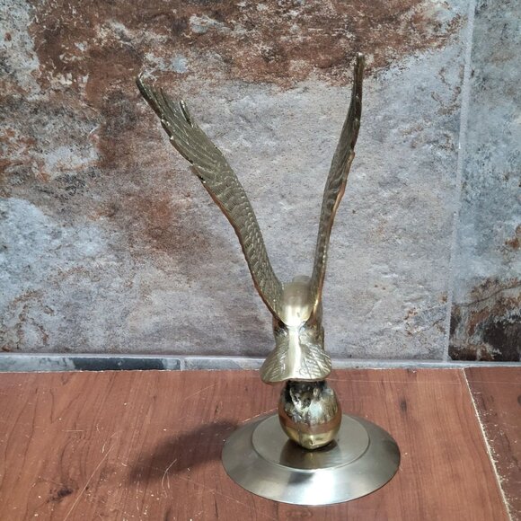 Vintage Solid Brass Eagle in Flight Bird Sculpture American Bald Eagle Perched o - Picture 3 of 14